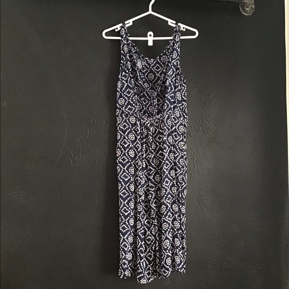 Cute romper! - Picture 2 of 4
